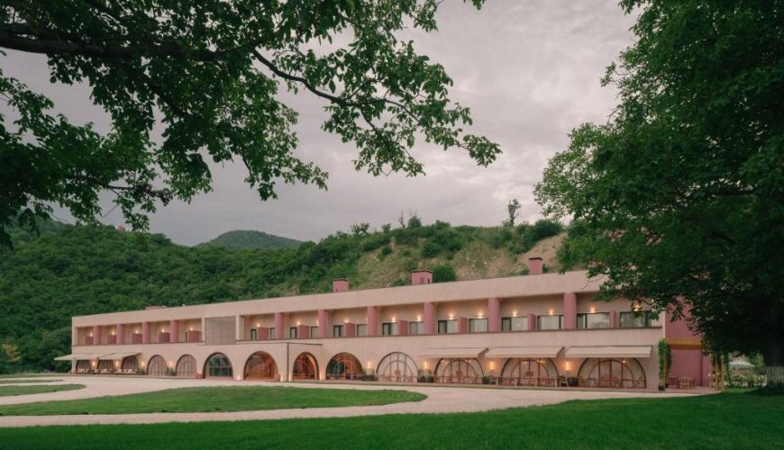 Новый пятизвёздочный Pabellon Hotel — архитектурное вдохновение в сердце Кахети